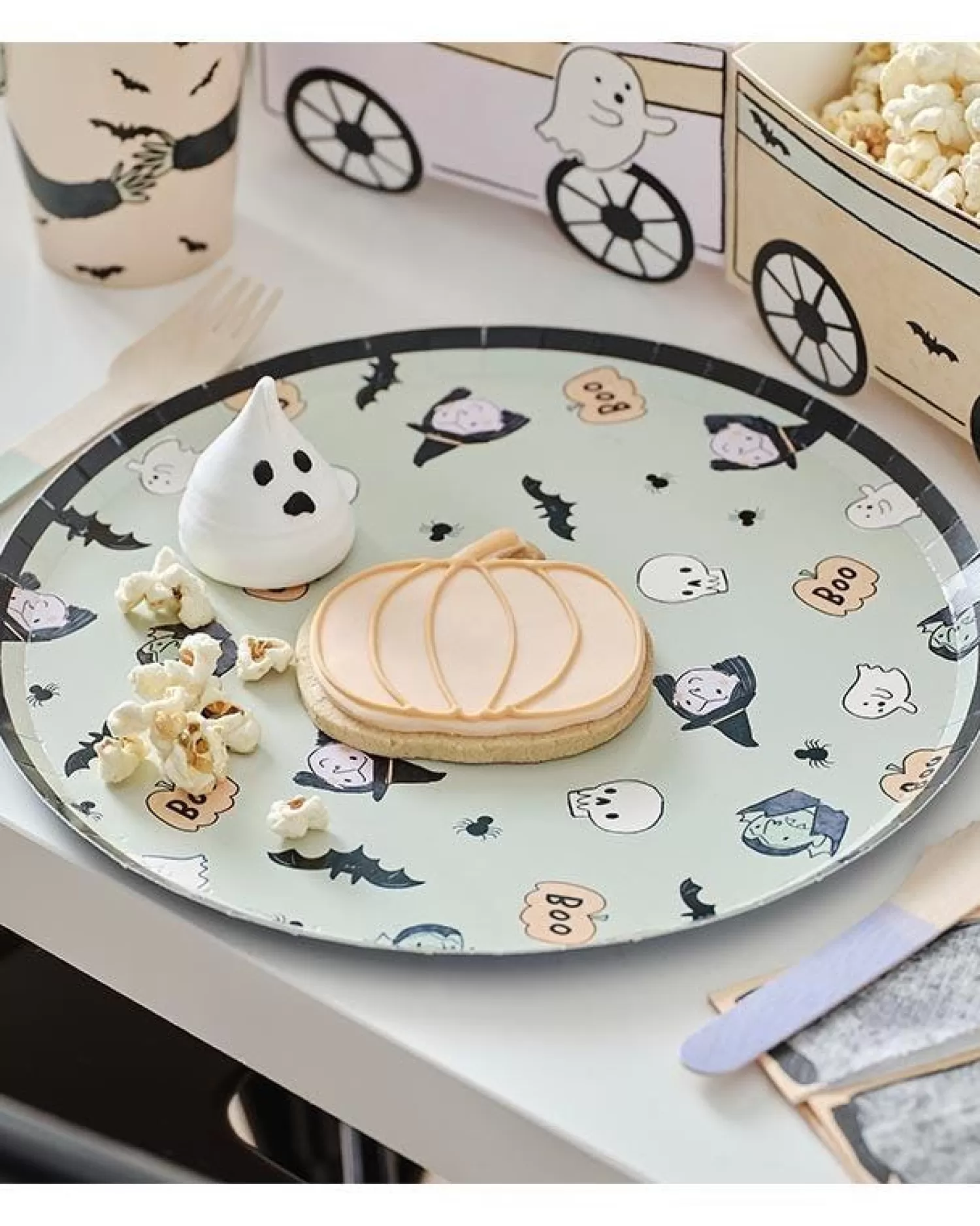 Boo Crew Paper Plates (8Pk)<Party Delights Sale