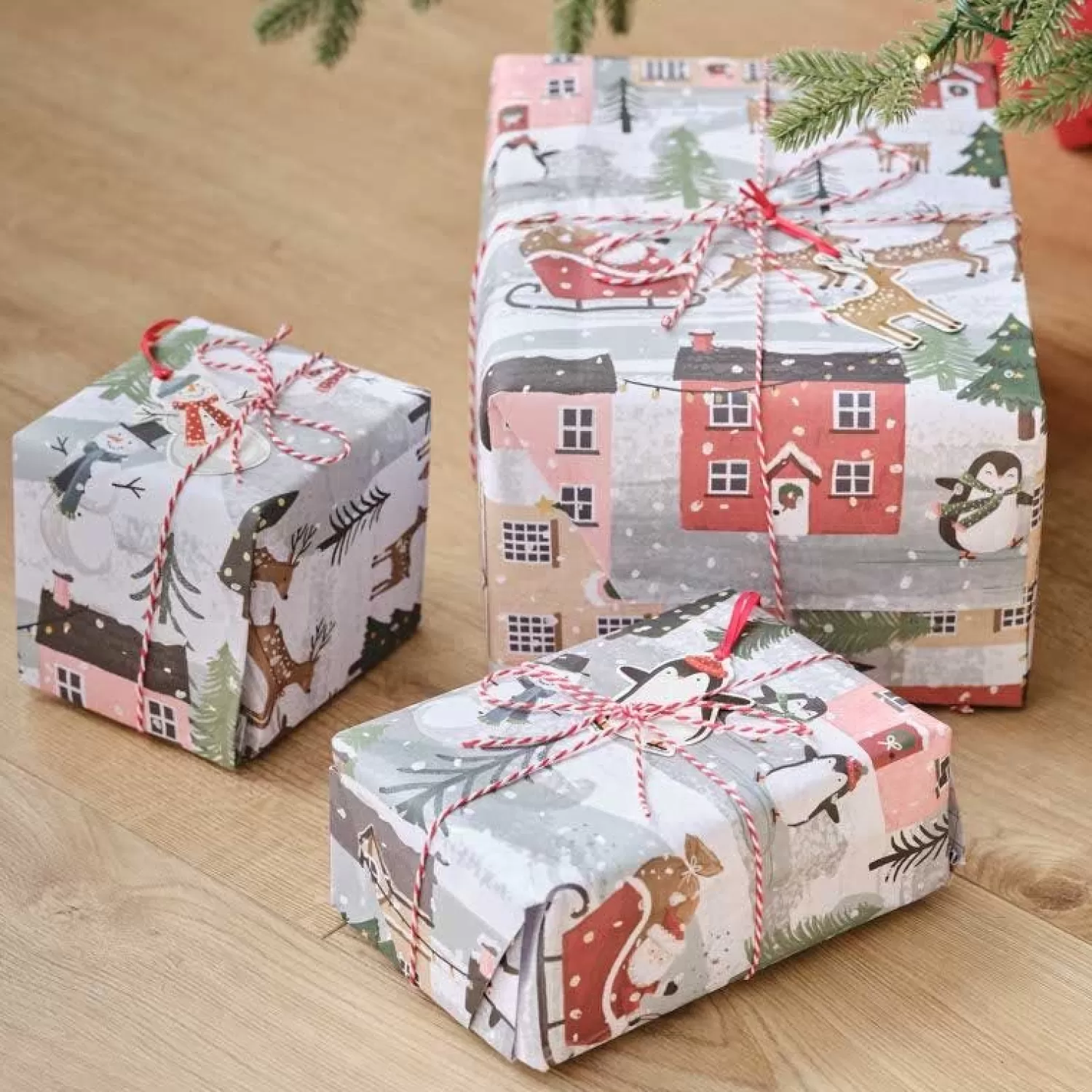 Christmas Scene Wrapping Paper (2 Sheets)<Party Delights Best Sale