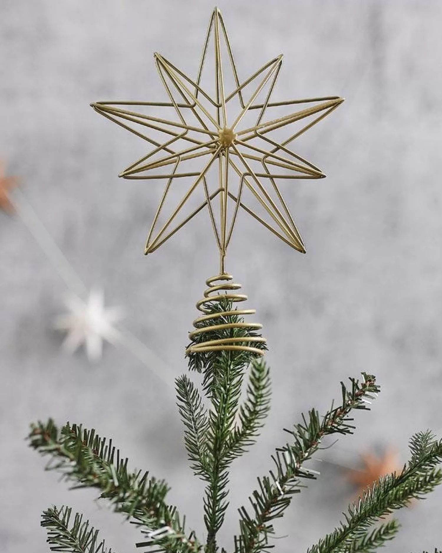 Gold 3D Wire Star Tree Topper<Party Delights Clearance