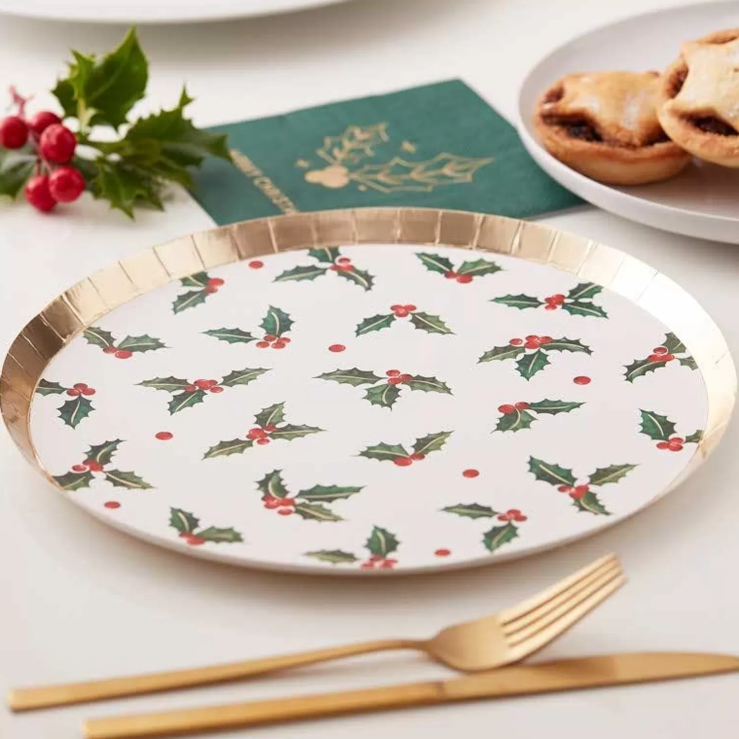 Gold Foiled Holly Leaf Paper Plates - 24Cm (8Pk)<Party Delights Flash Sale