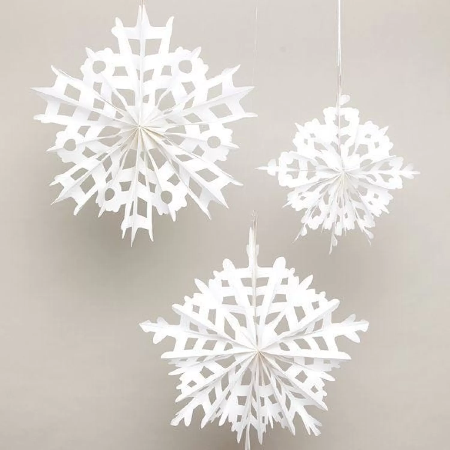 Paper Snowflake Hanging Fans - 30-40Cm (3Pk)<Party Delights Store