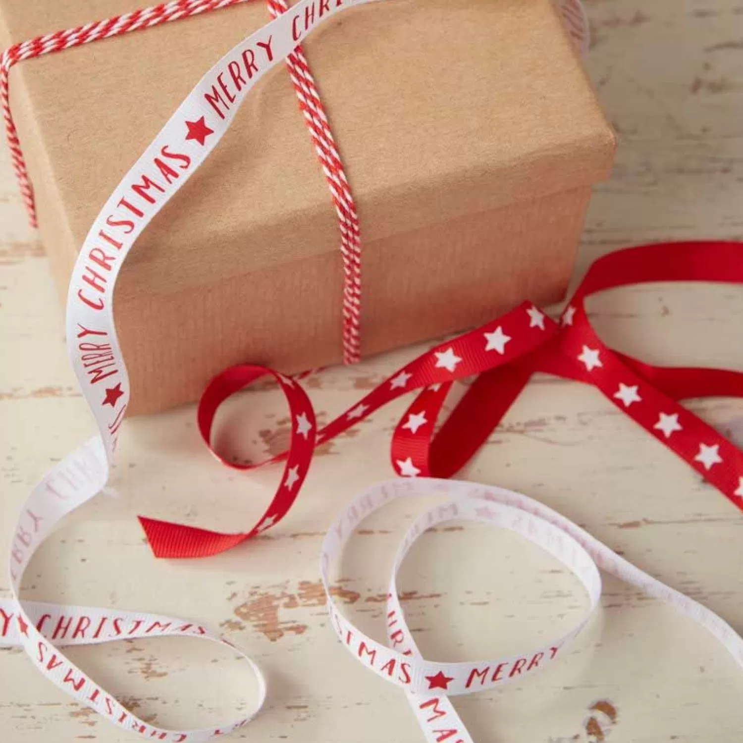 Red & White Merry Christmas Ribbon Kit - 10M<Party Delights Flash Sale