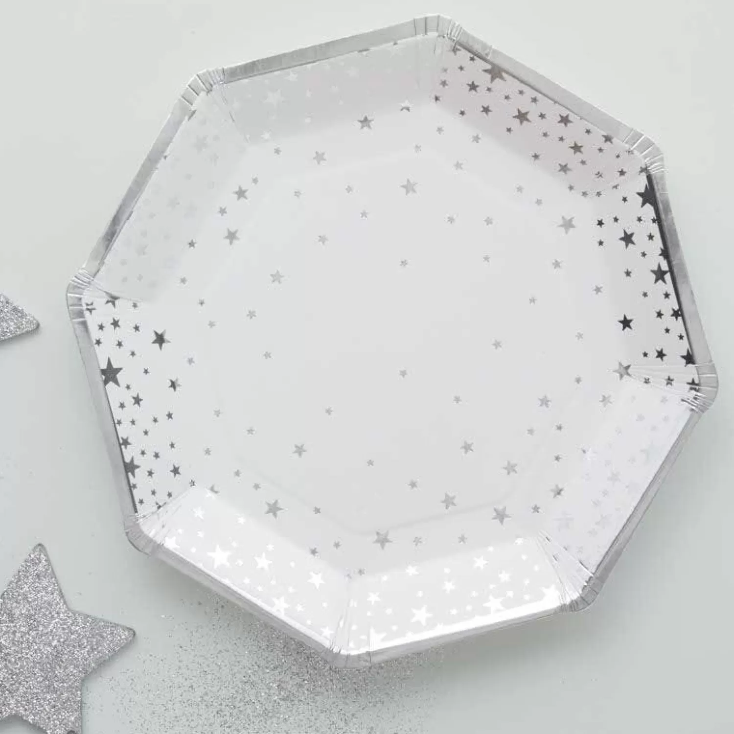 Silver Foil Star Paper Plates - 23Cm (8Pk)<Party Delights Outlet