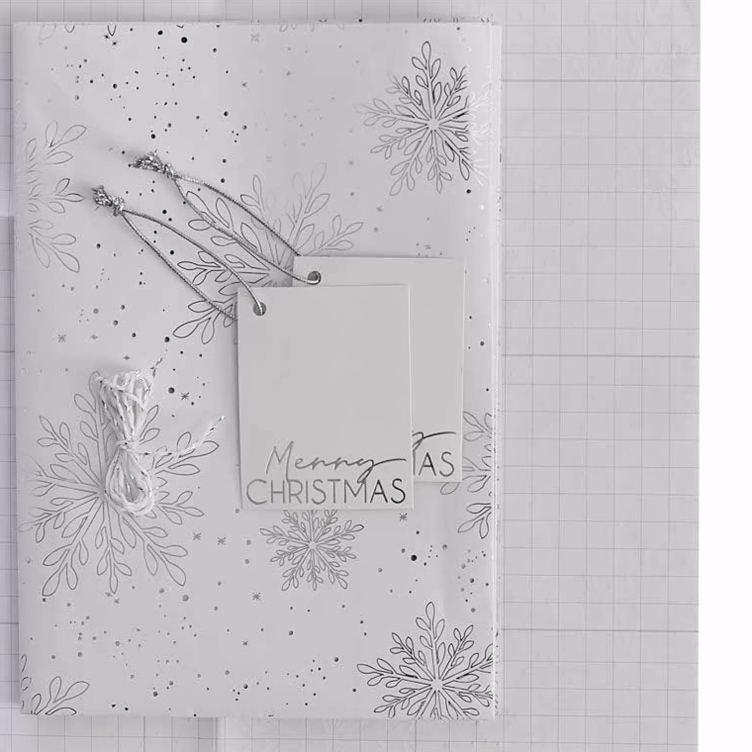 Silver Foiled Snowflake Christmas Wrapping Paper Kit<Party Delights Flash Sale