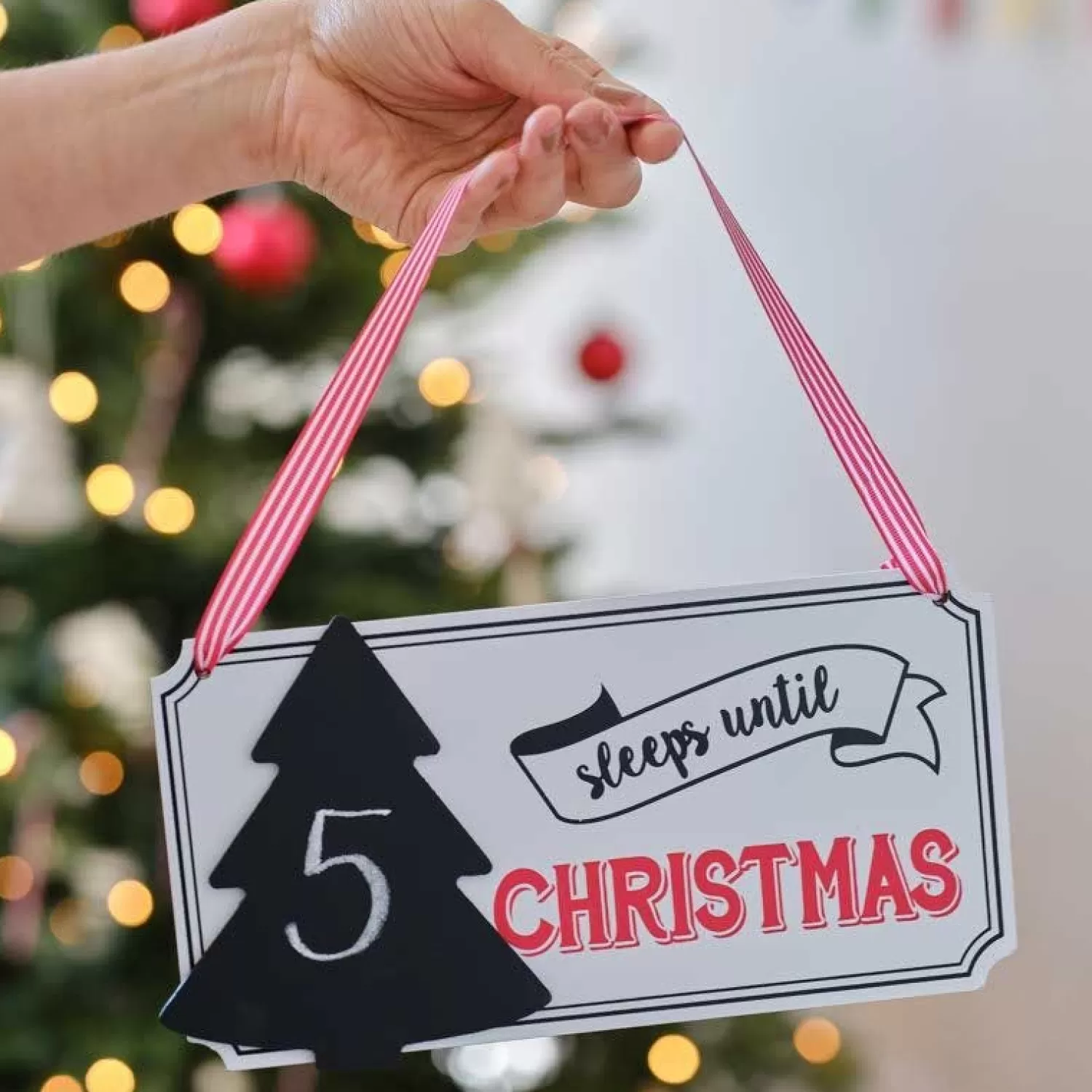 Shop Party Delights Sleeps Until Christmas Wooden Sign - 21.5Cm