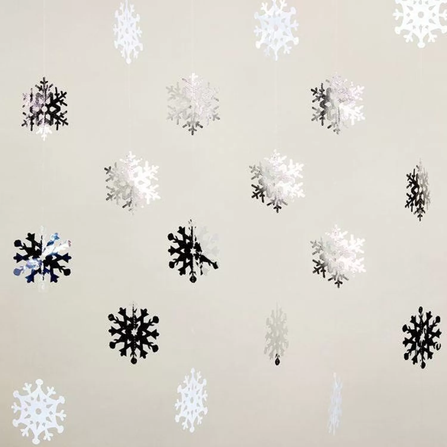 Snowflake Hanging String Decoration - 2.1M (6Pk)<Party Delights Discount