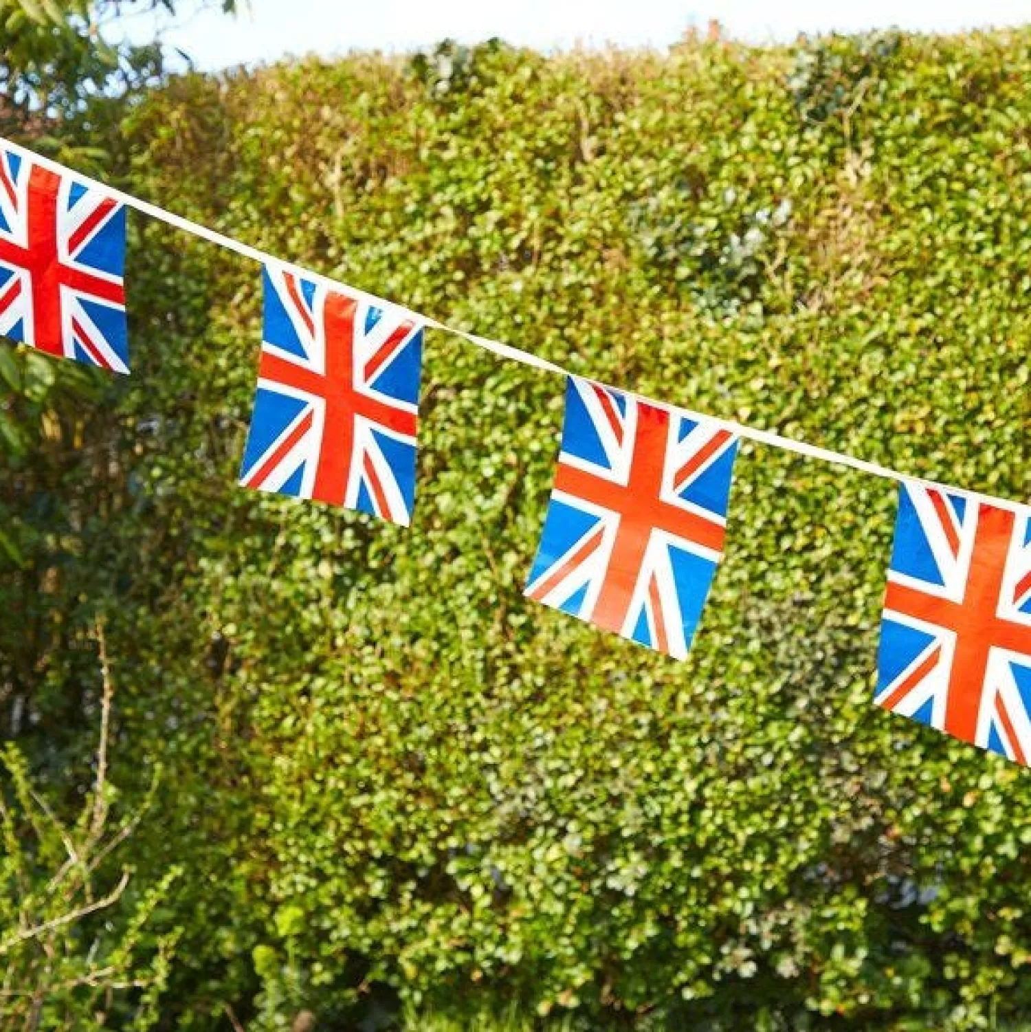 Cheap Party Delights Union Jack Plastic Flag Bunting - 10M