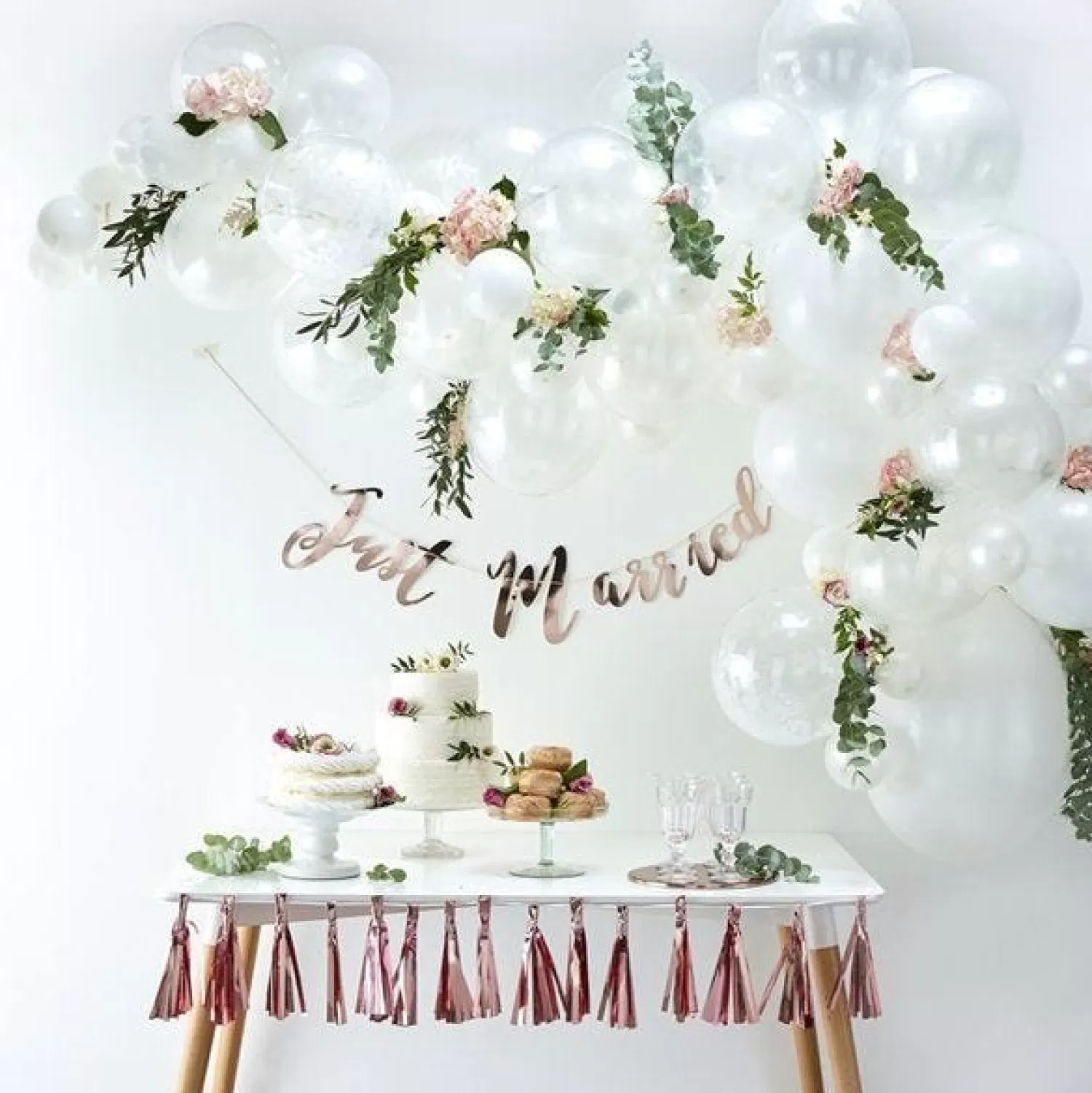 Discount Party Delights White Balloon Arch - 70 Balloons