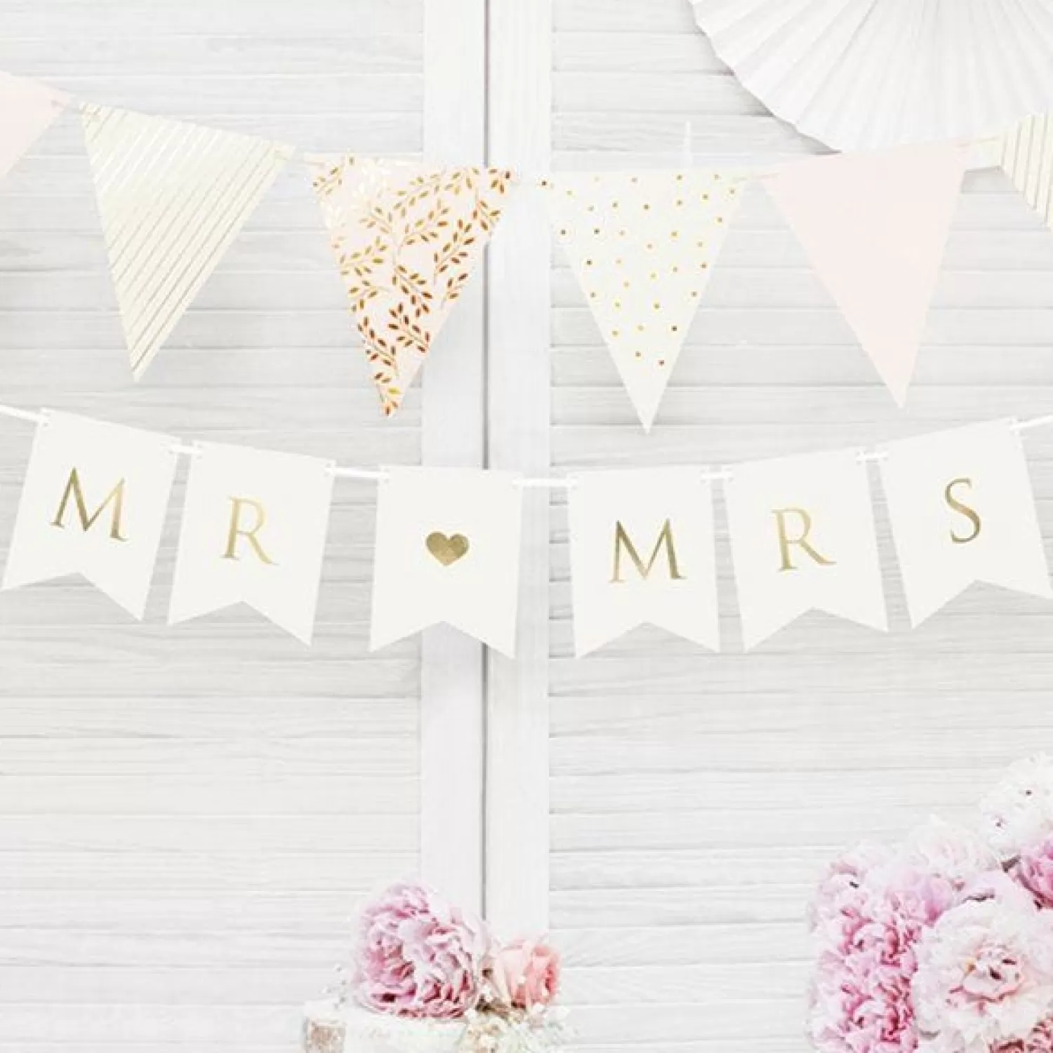 Clearance Party Delights White Mr & Mrs Bunting - 85Cm